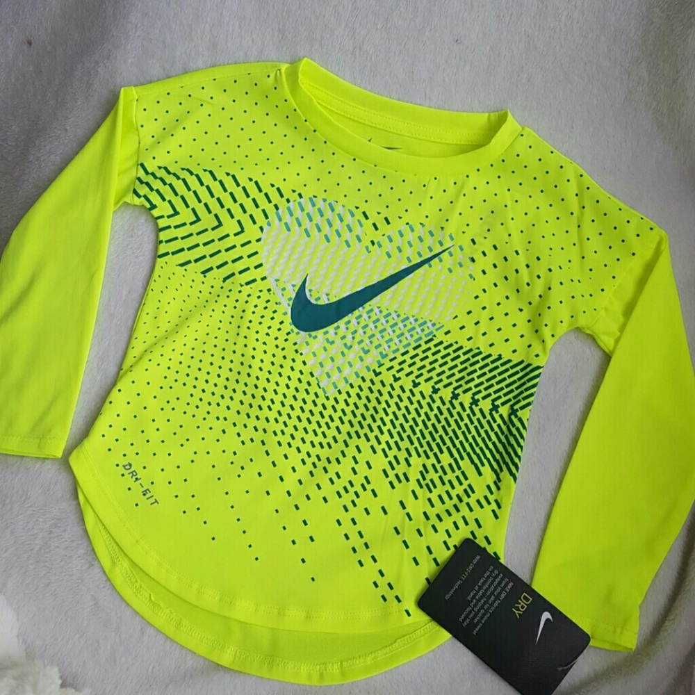 Girls nike Dri-Fit tee